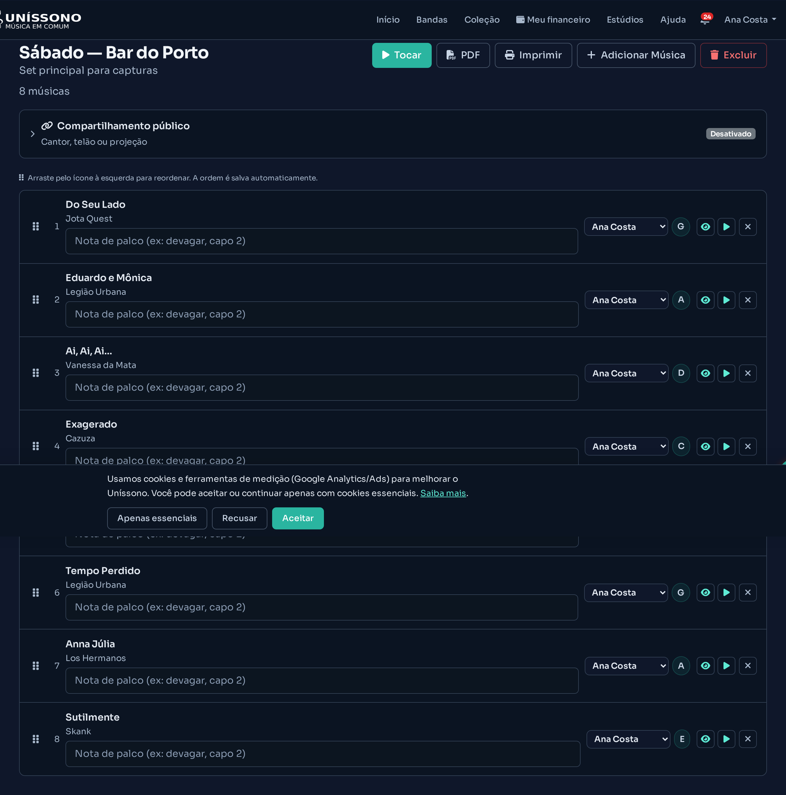 Painel do Uníssono com setlist da banda e tom por cantor